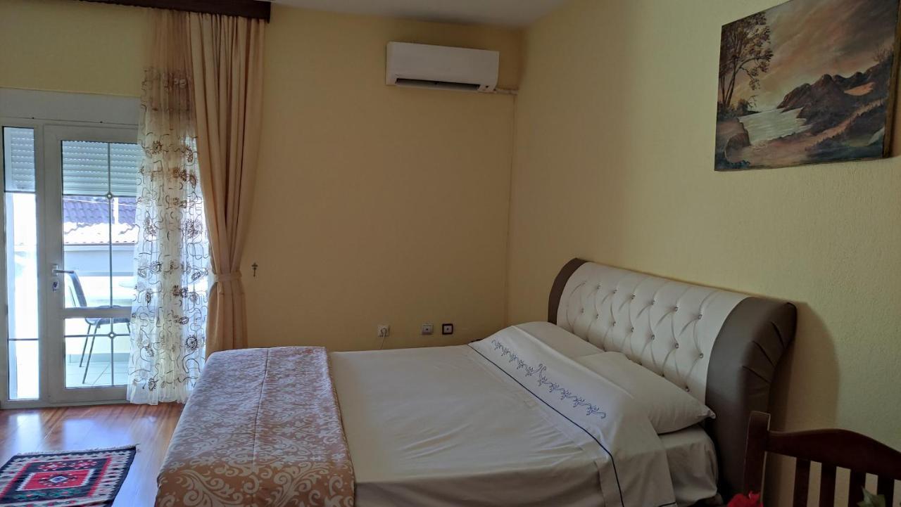 Guest House Katerina Korce Exterior photo